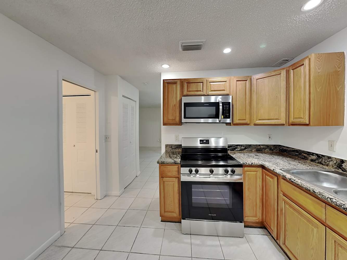 9912 NW 9th Ct photo 5