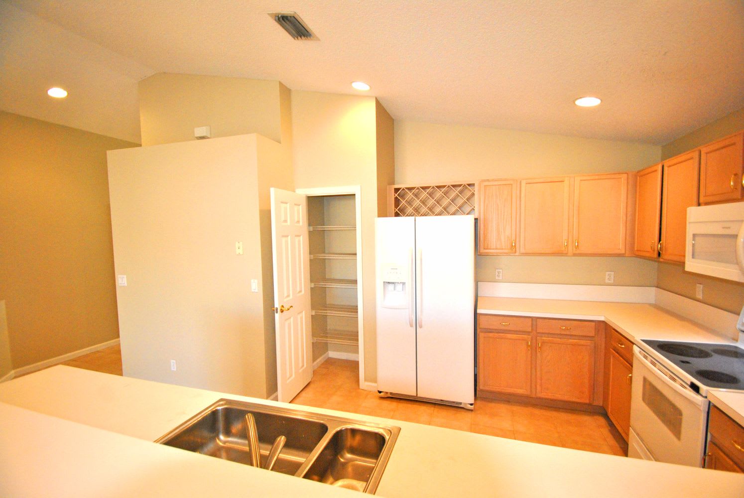 1815 Shadow Creek Rd photo 3