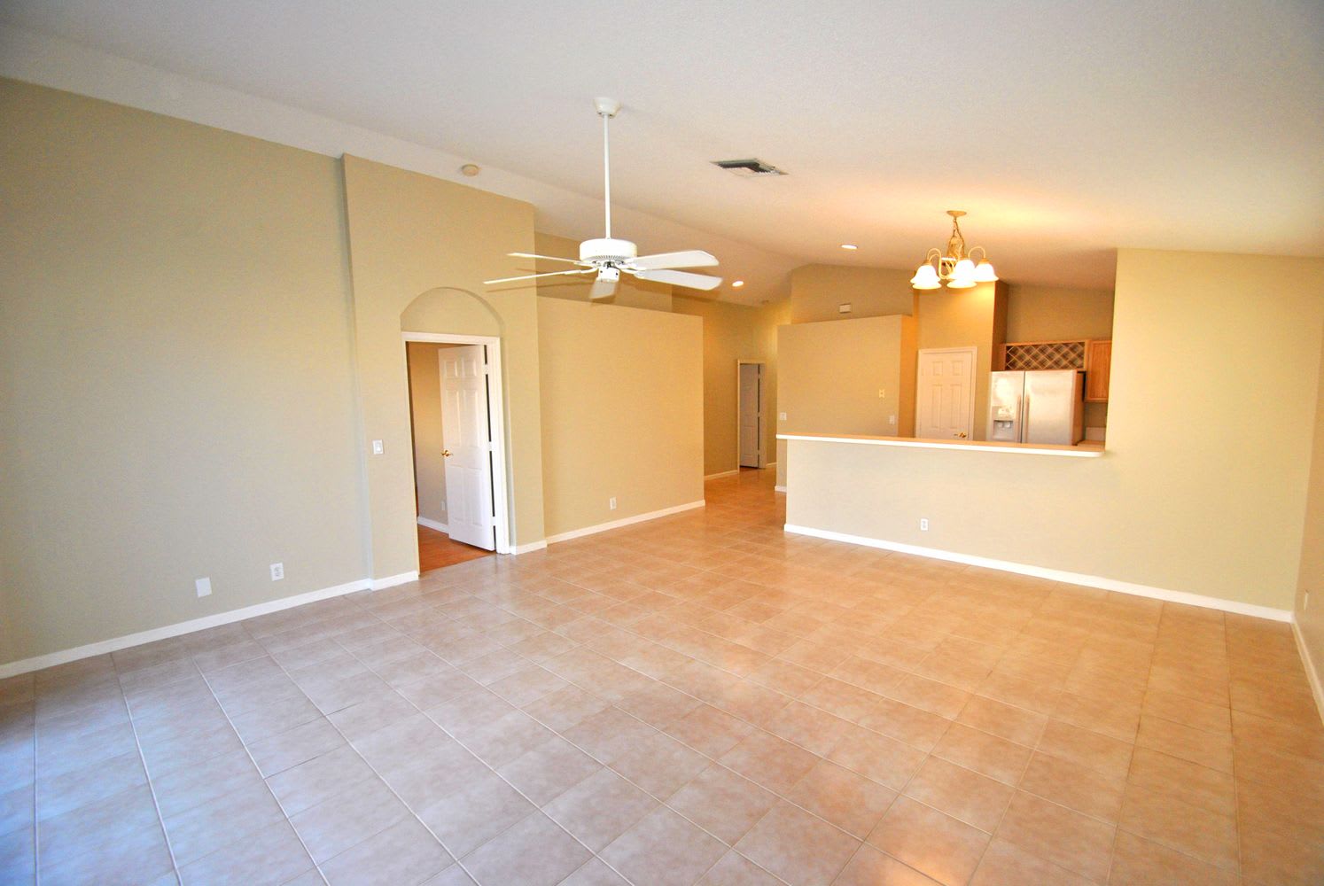 1815 Shadow Creek Rd photo 2