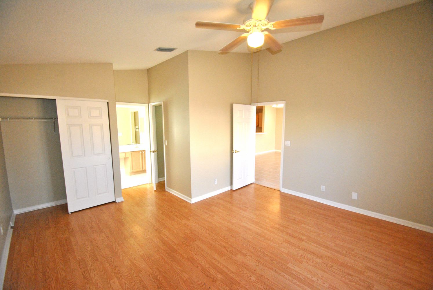 1815 Shadow Creek Rd photo 4