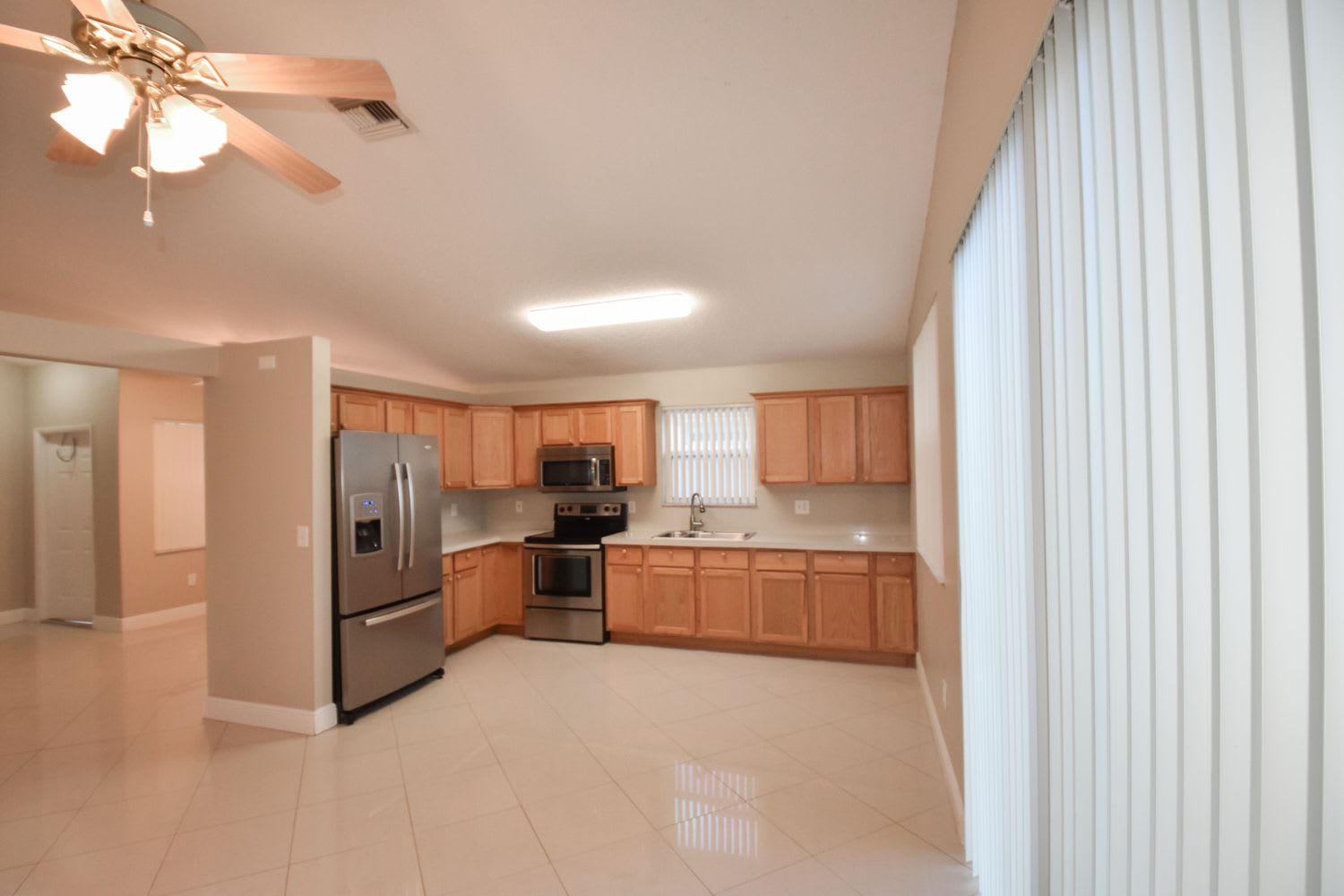 1544 NW 158th Ave photo 5