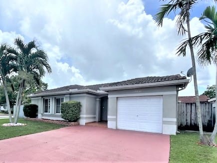 17532 SW 137th Ct photo 2
