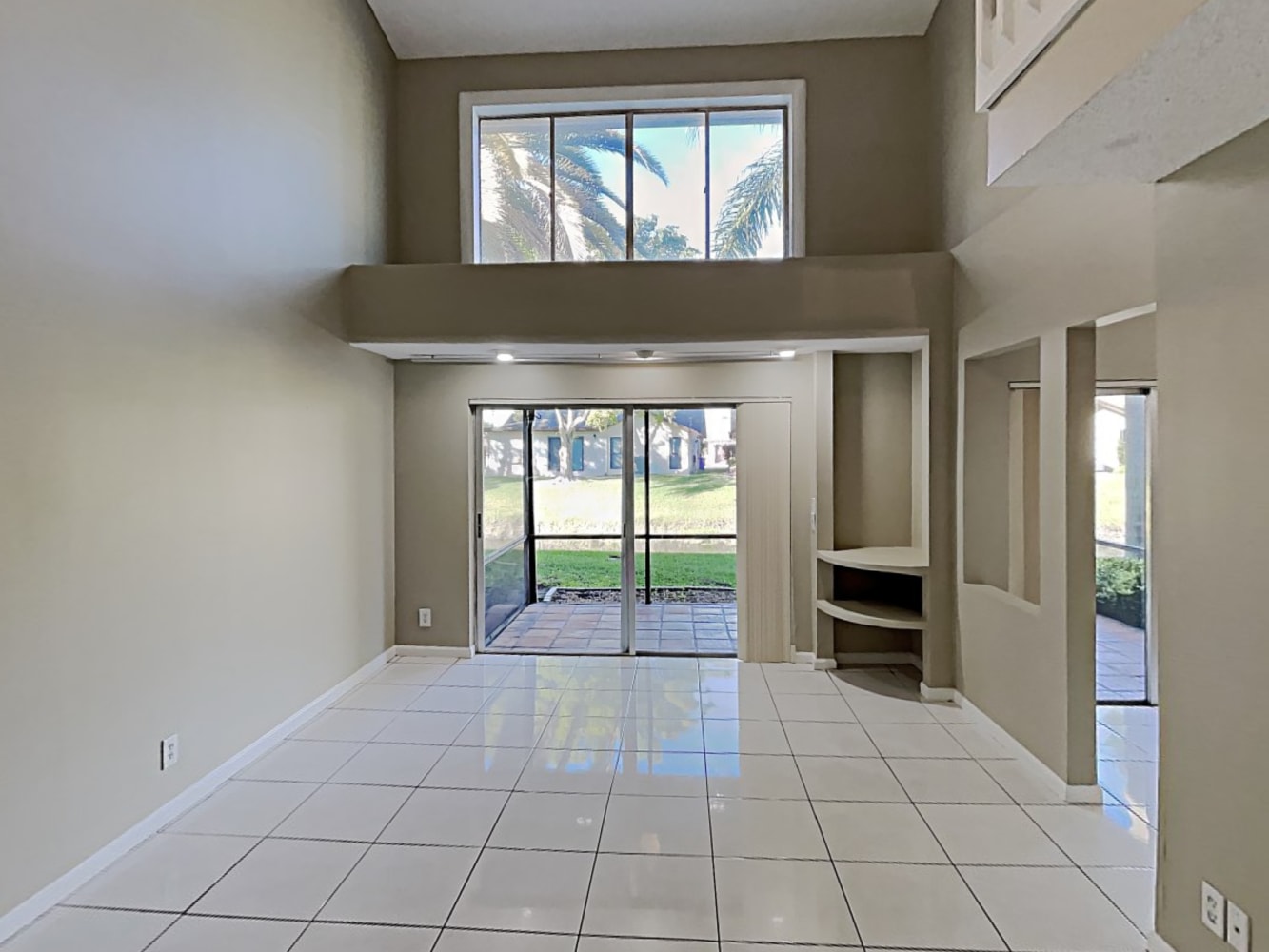 2065 Discovery Cir E photo 5