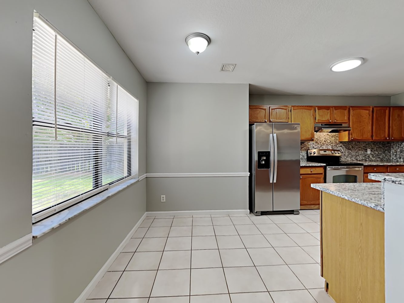 696 Blueberry Dr photo 5