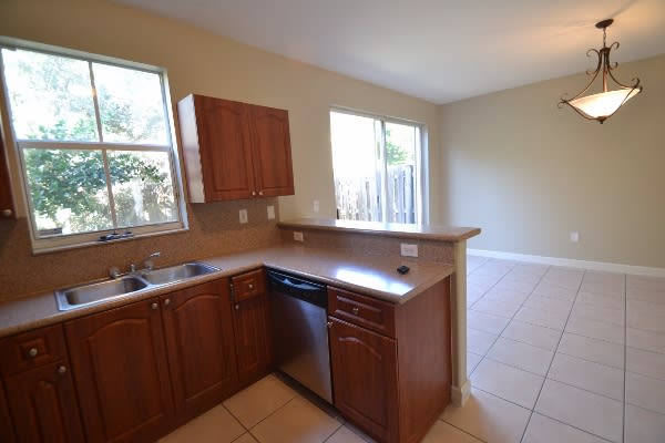 14964 SW 9th Ln photo 3