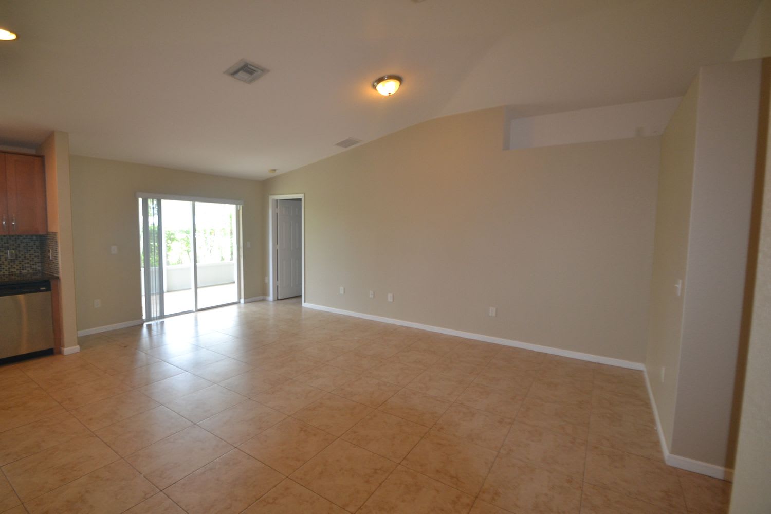 5940 Azalea Cir photo 4