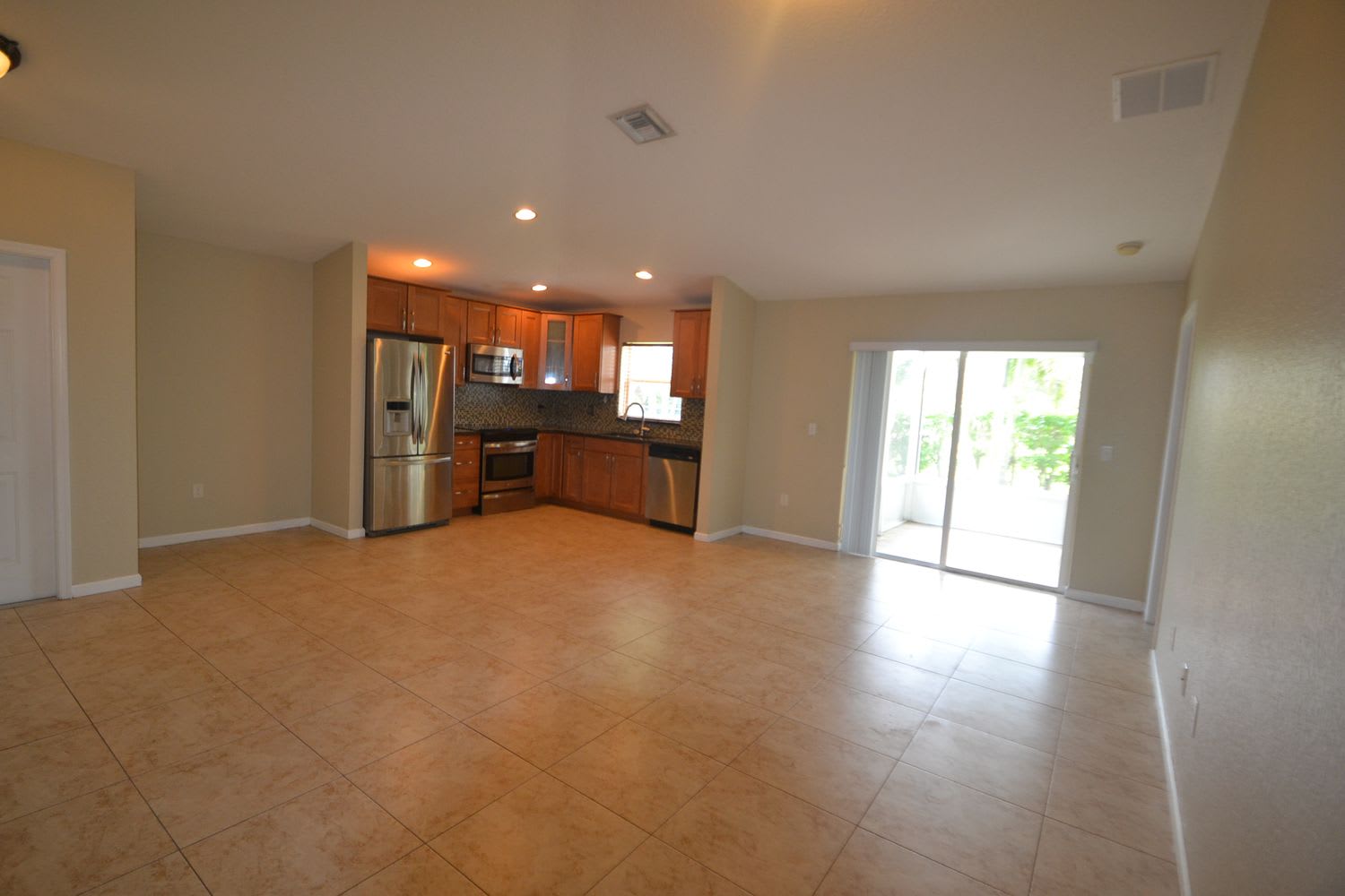 5940 Azalea Cir photo 2