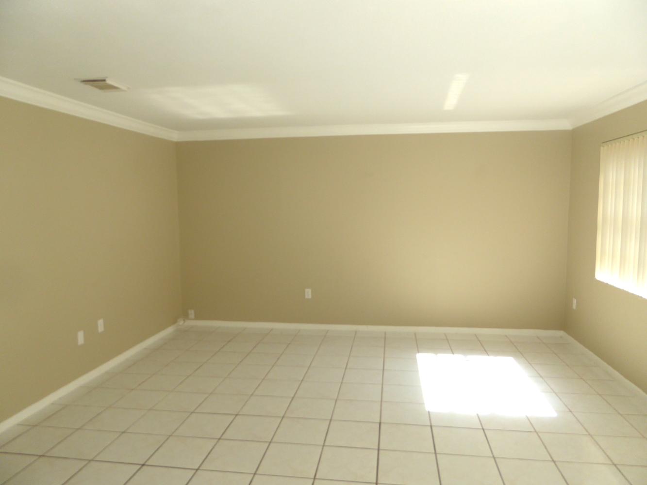 13995 Langley Pl photo 4