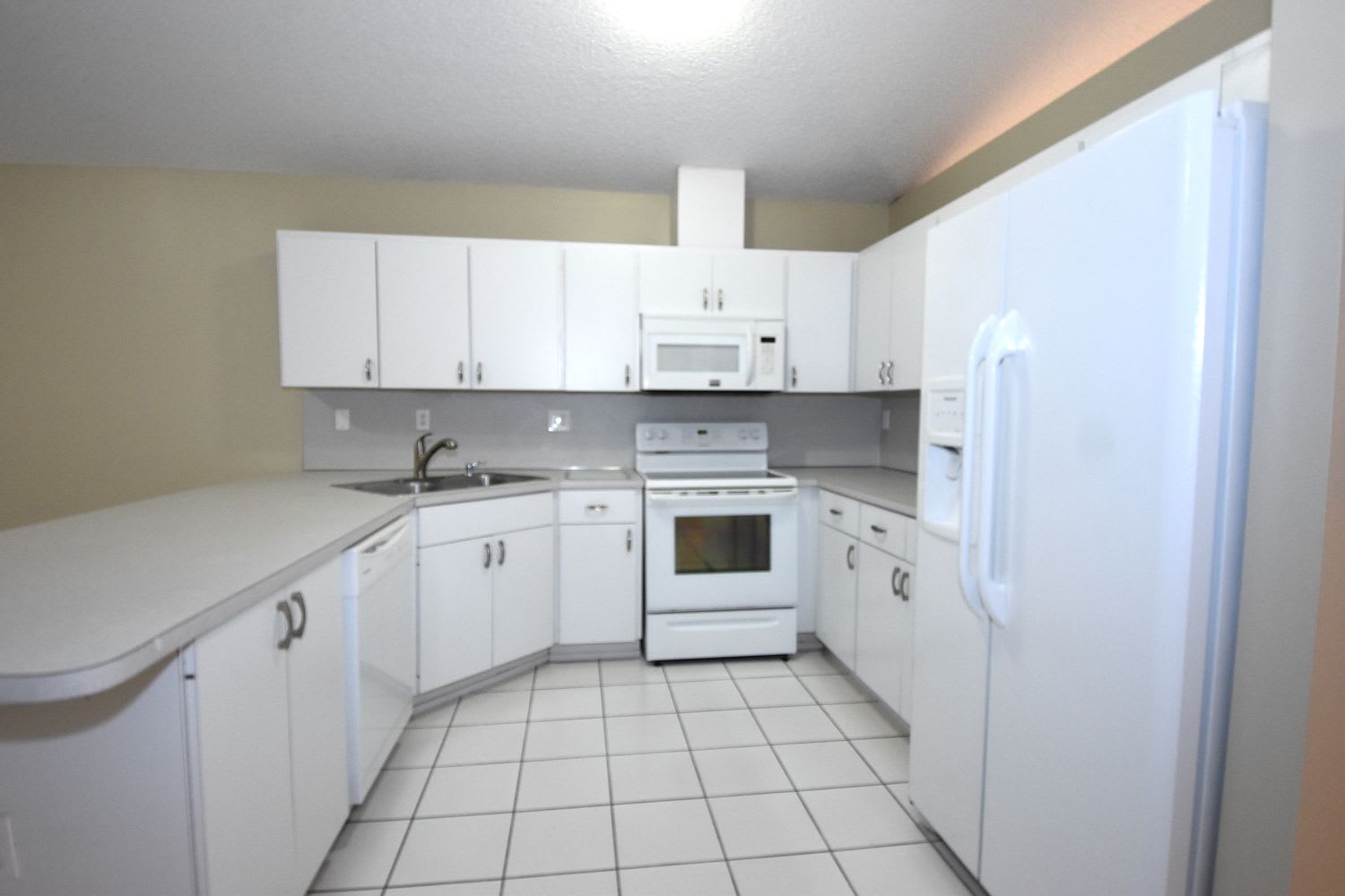 1276 SW 143rd Pl photo 4
