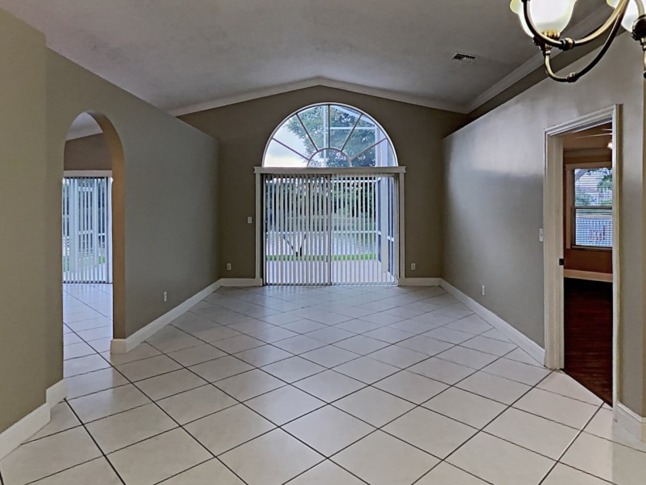 2794 SW 183rd Ave photo 5