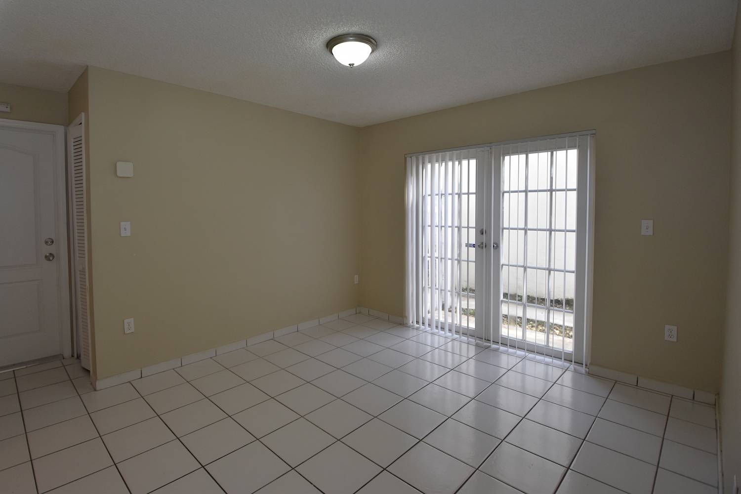15290 SW 51st St photo 3
