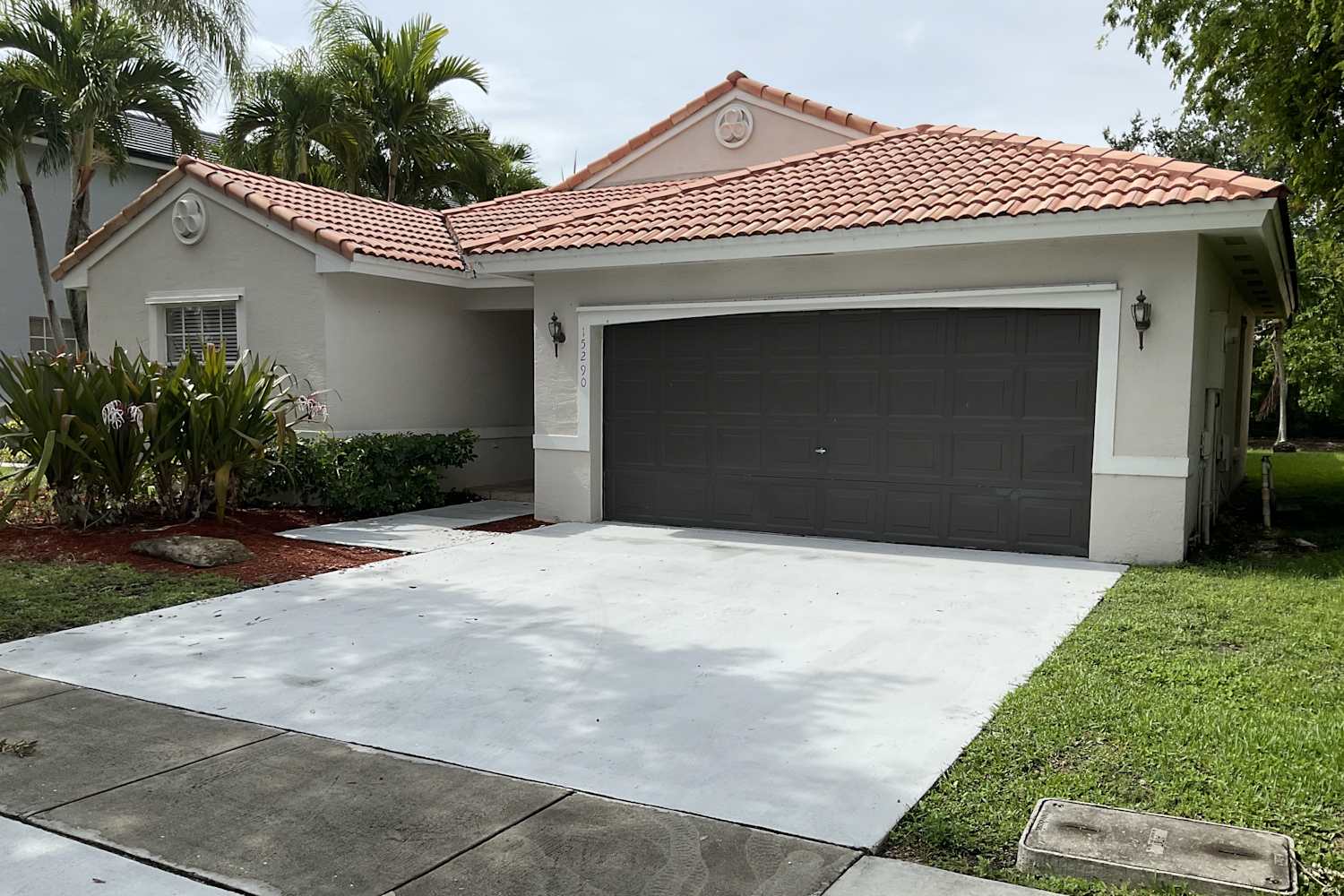 15290 SW 51st St photo 2