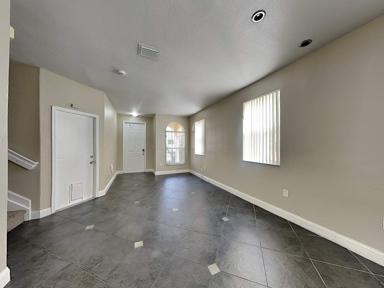 15050 SW 9th Ter photo 5