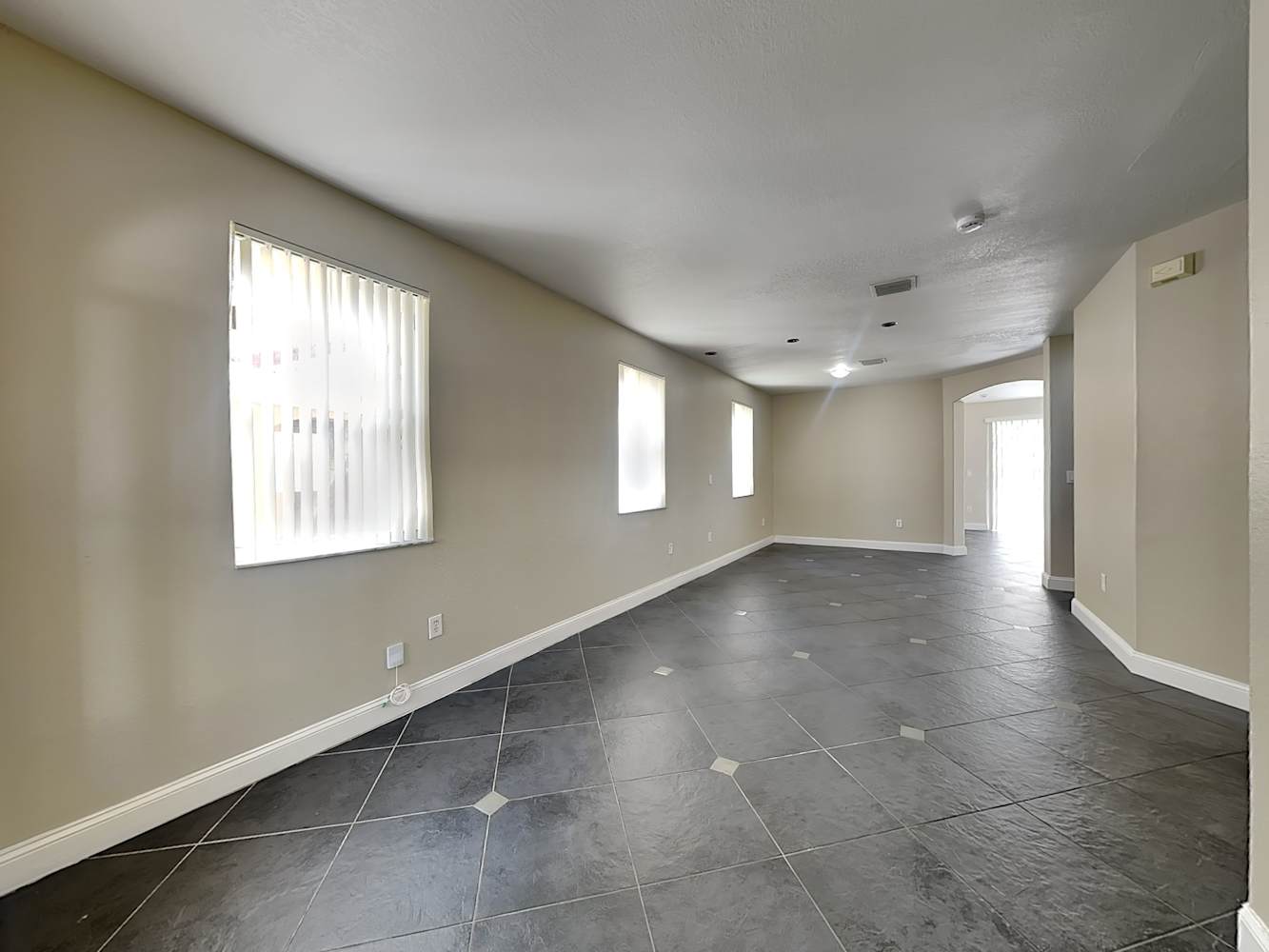 15050 SW 9th Ter photo 4