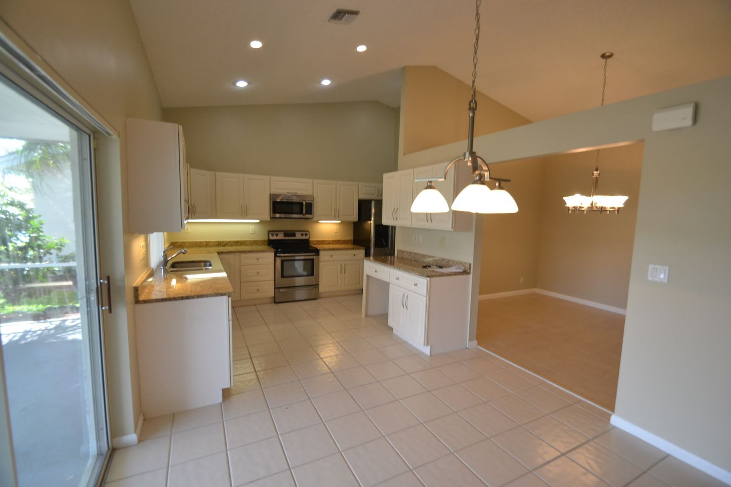 10320 NW 48th Ct photo 3