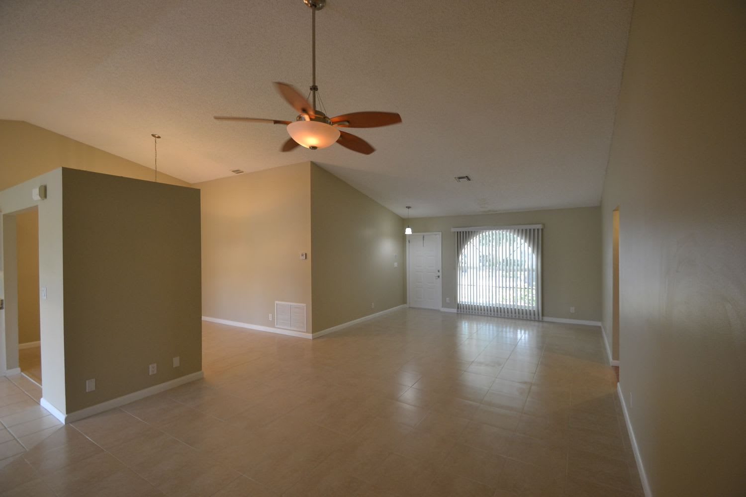 10320 NW 48th Ct photo 2