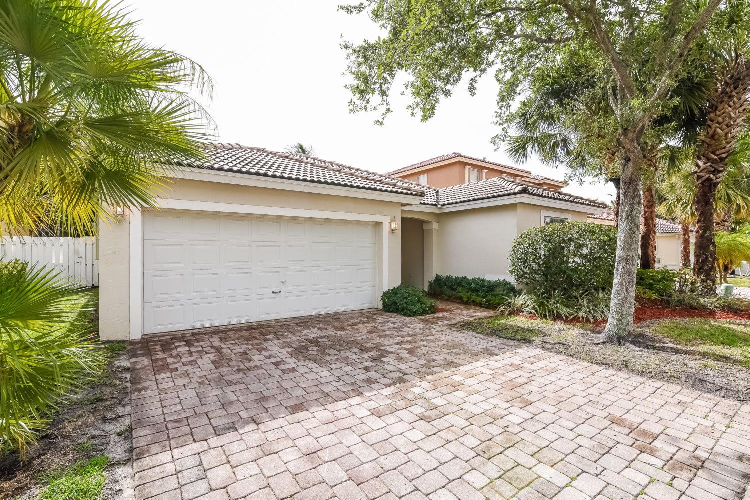 5027 SW 35th Way photo 2
