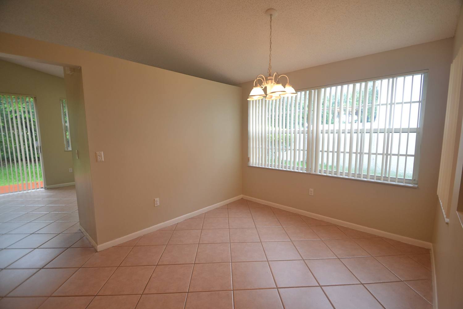 1457 NW 156th Ave photo 5