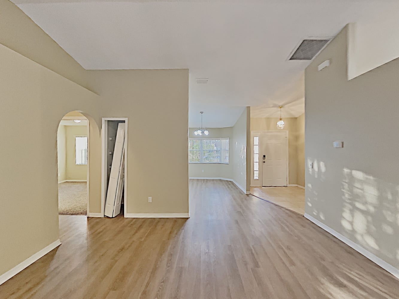 1669 Templewood Ave photo 4