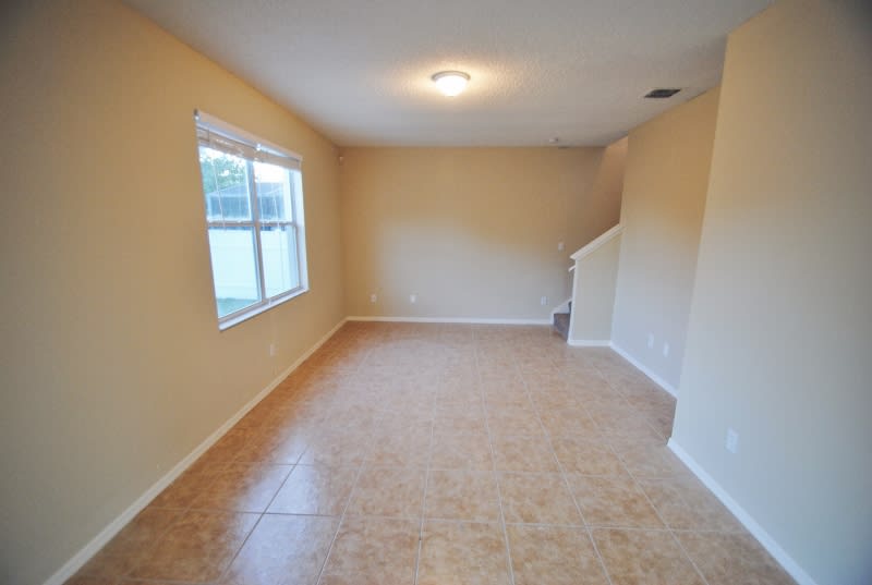 2740 Daybreak Dr photo 4