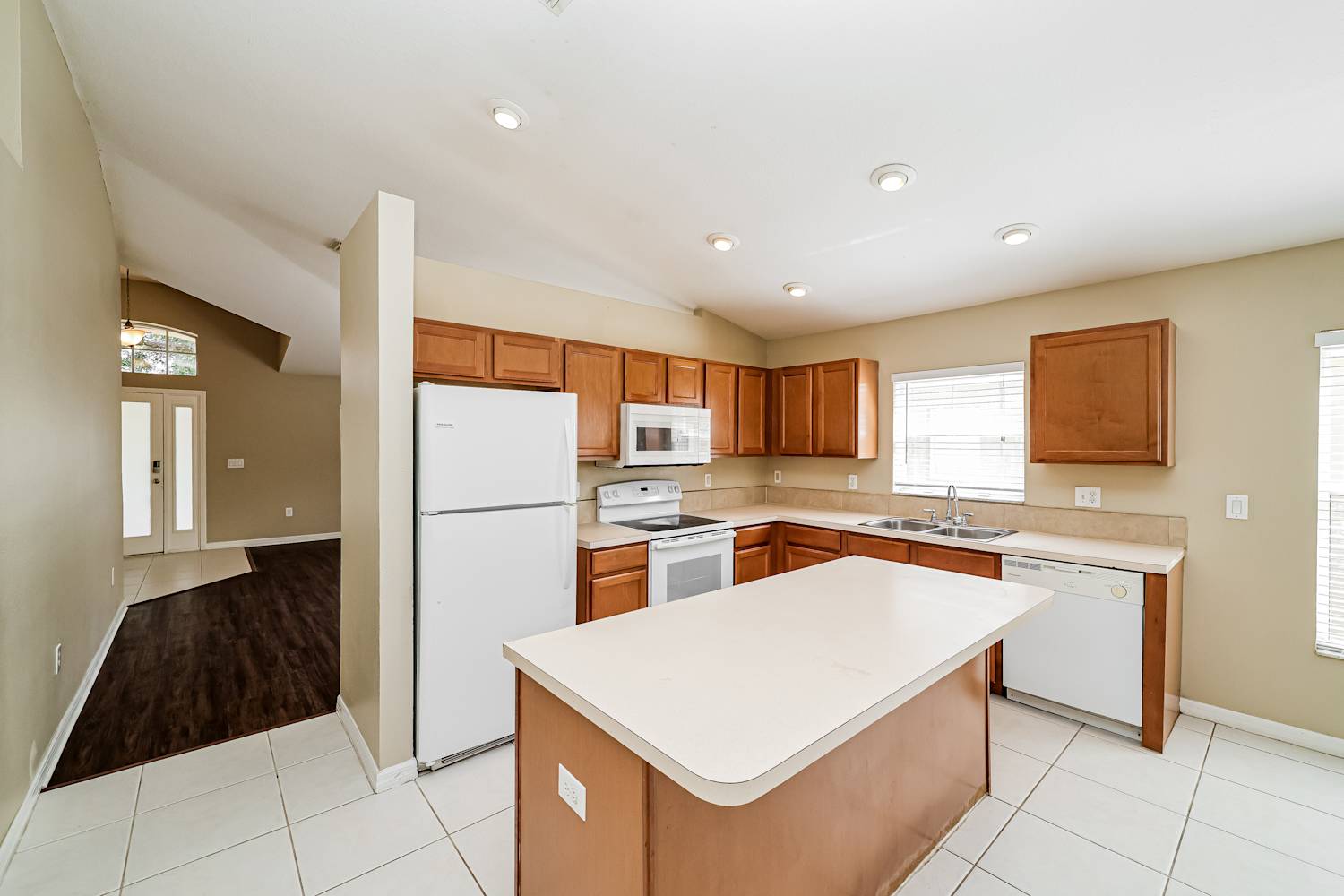 8015 Alamosa Wood Ave photo 5