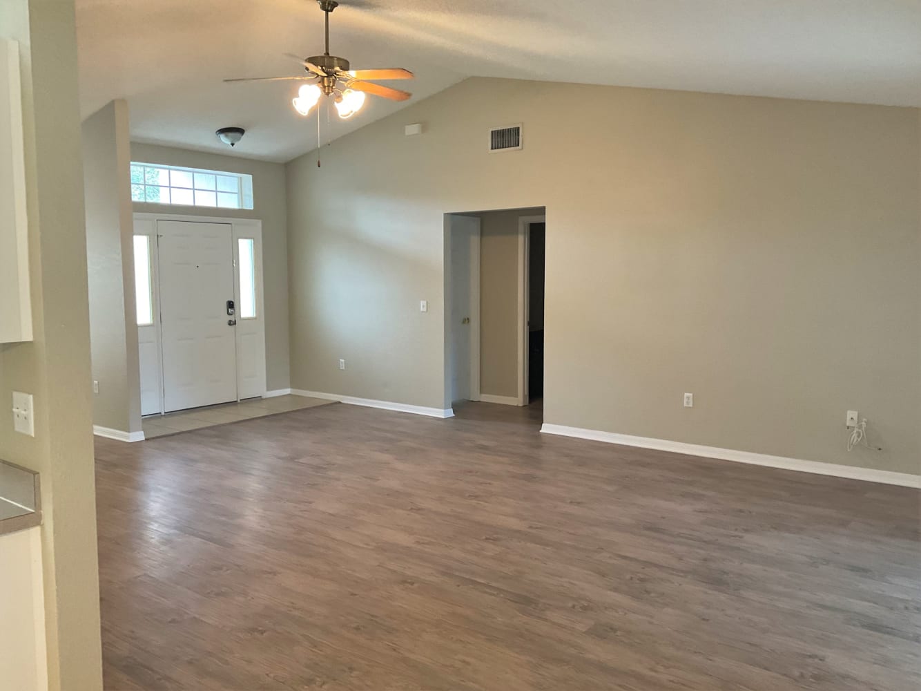 8109 Oakhurst Blvd photo 4