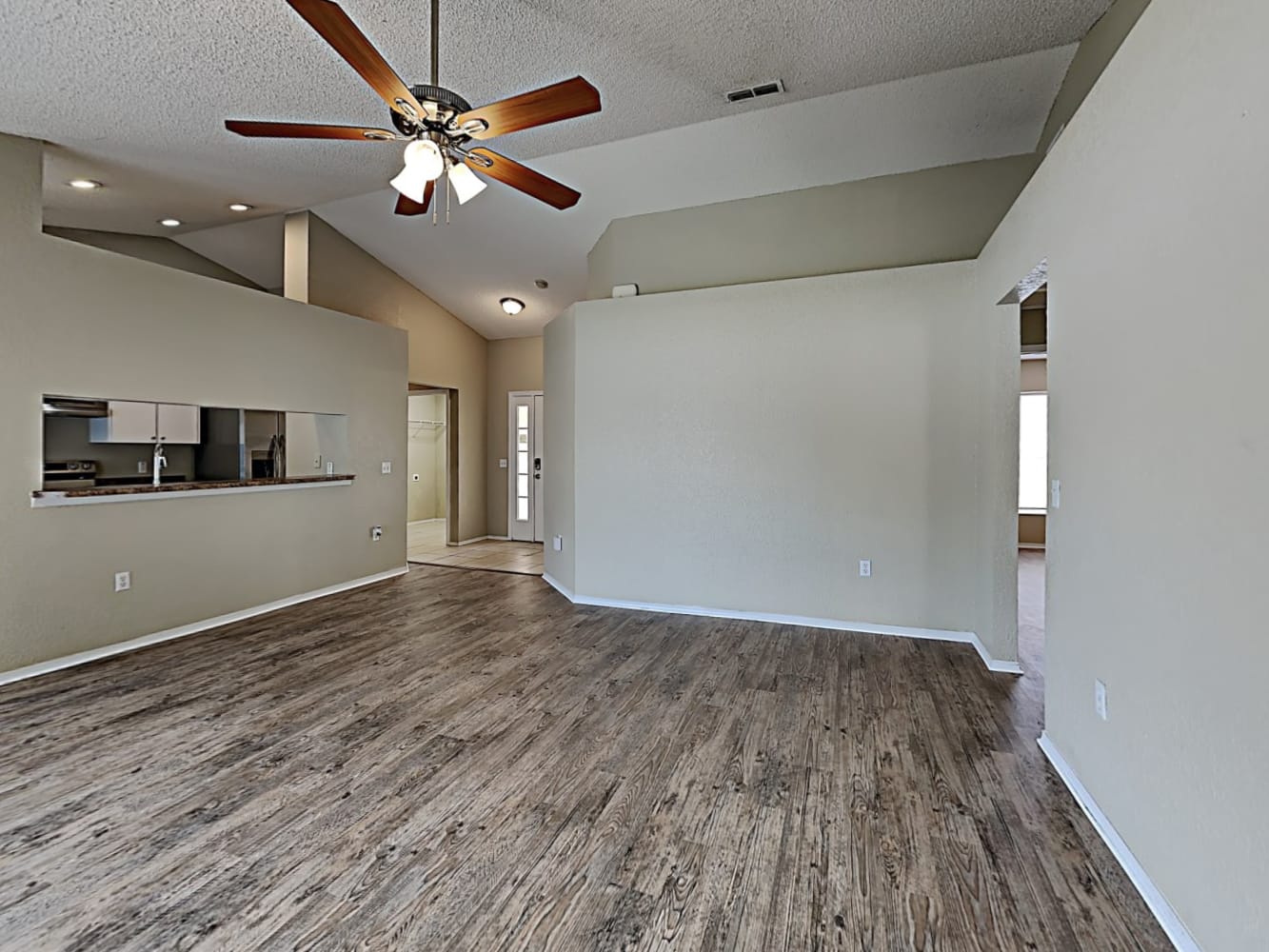 4017 Byrds Crossing Dr photo 4