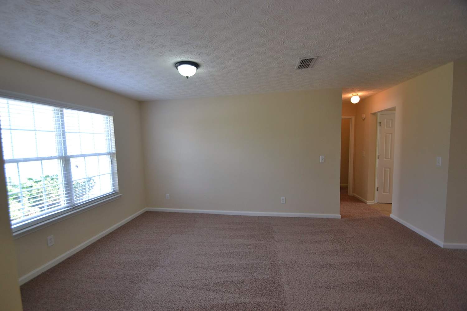 603 River Knoll Ct photo 3