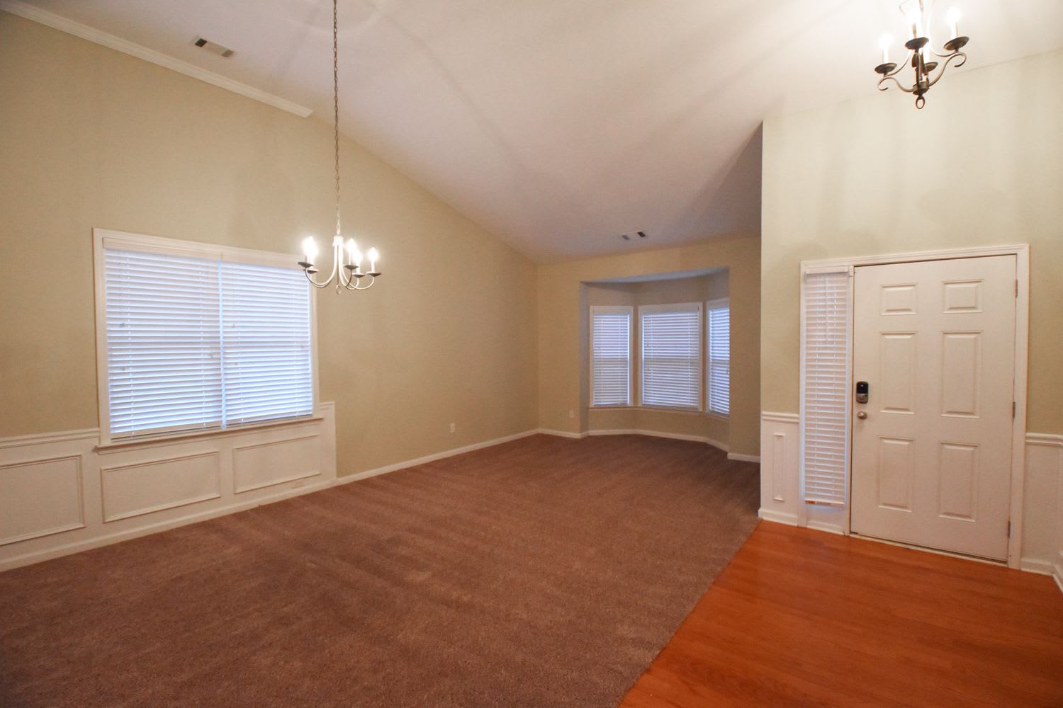 9103 Valleyview Ct photo 2