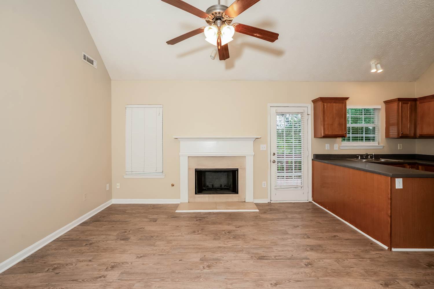 1230 Saint Francis Ct photo 5