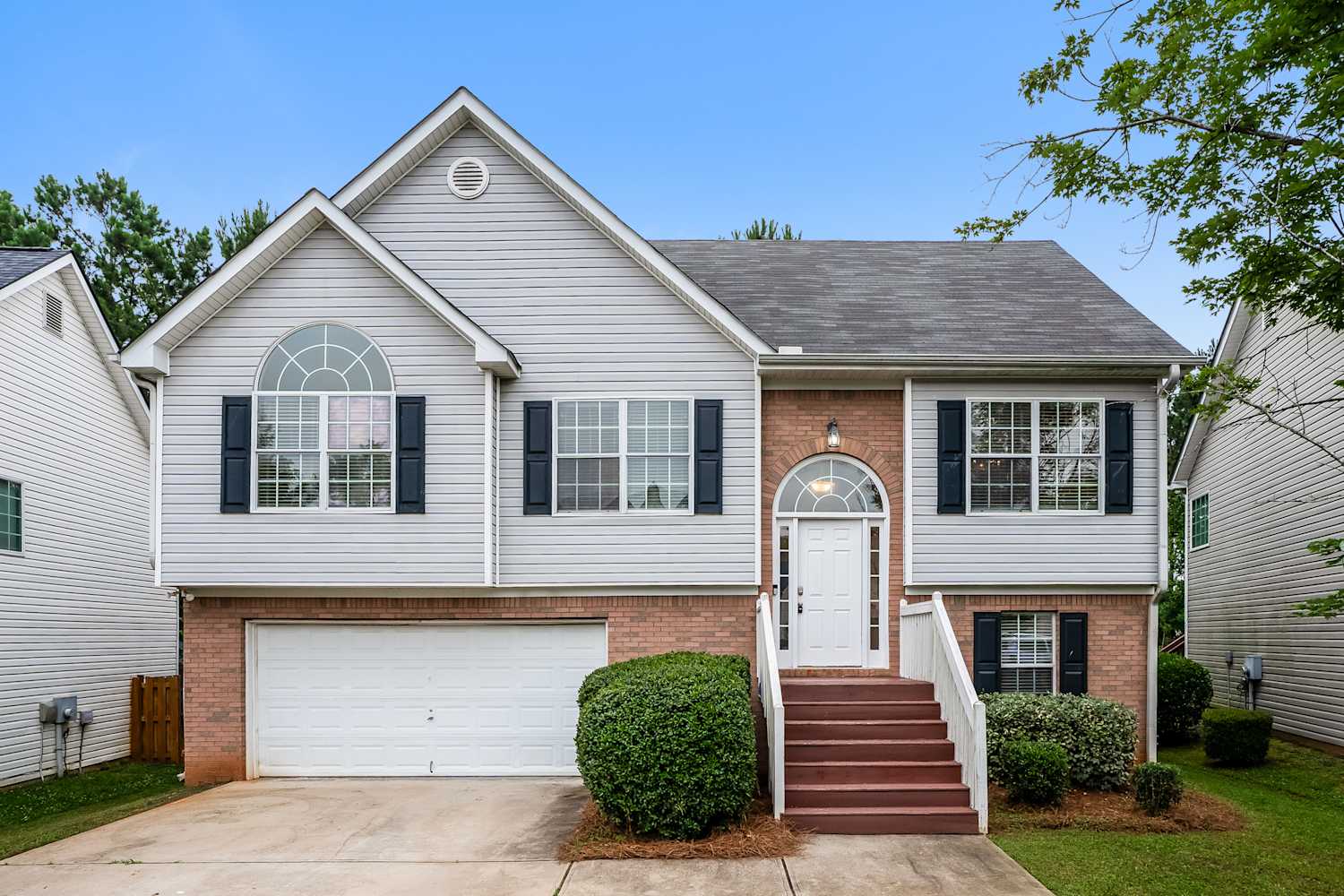 1230 Saint Francis Ct photo 2