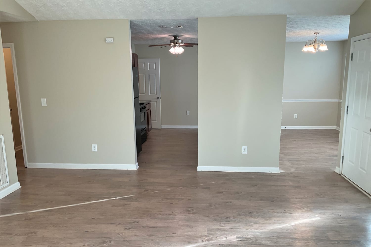 72 Glazier Farms Ct photo 3