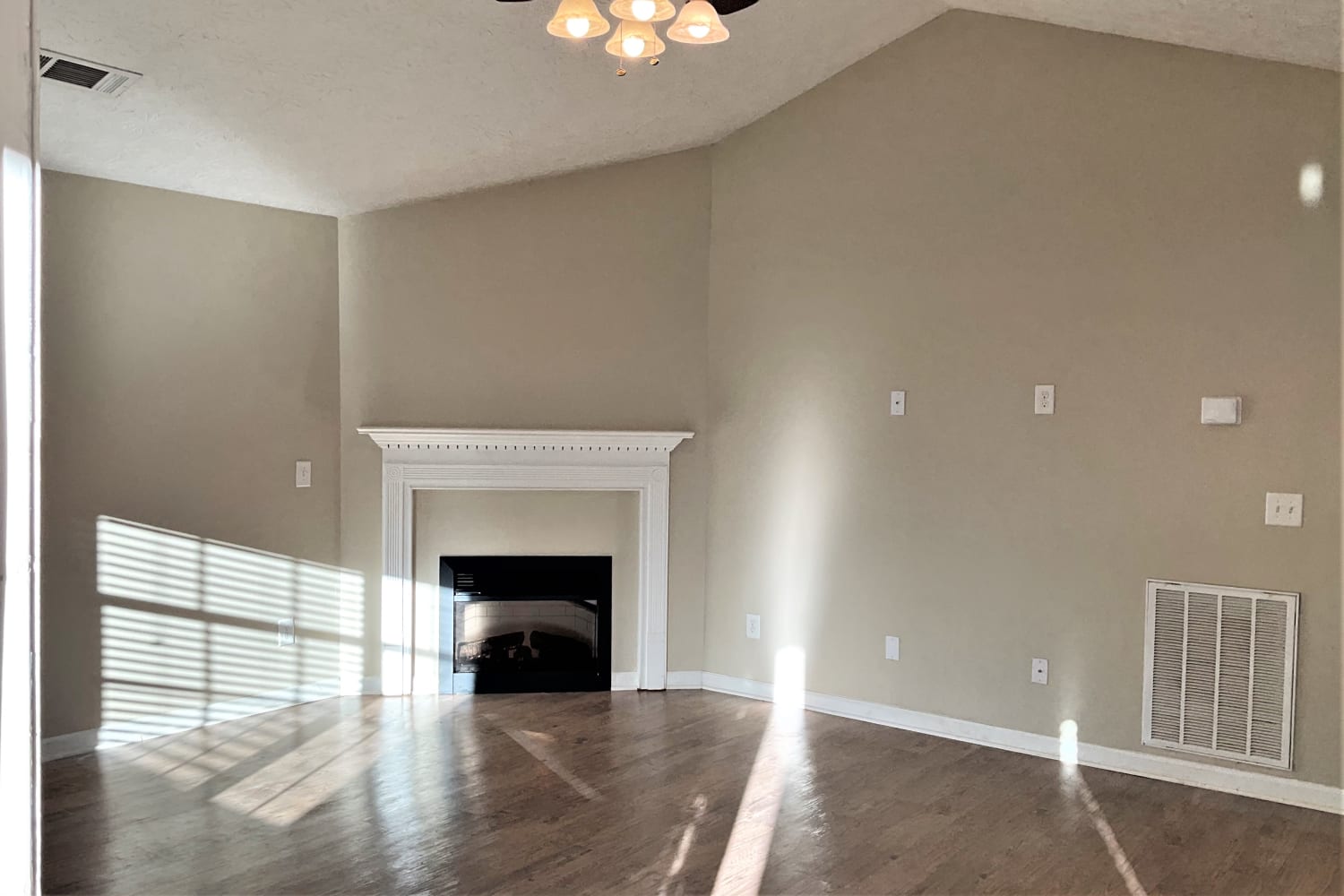 72 Glazier Farms Ct photo 2