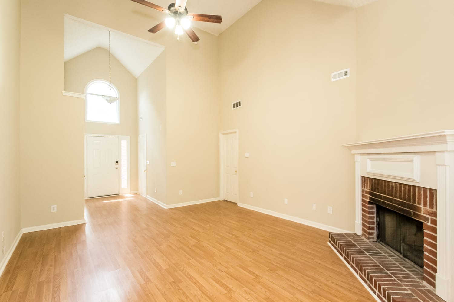 180 Eastfield Ct photo 4