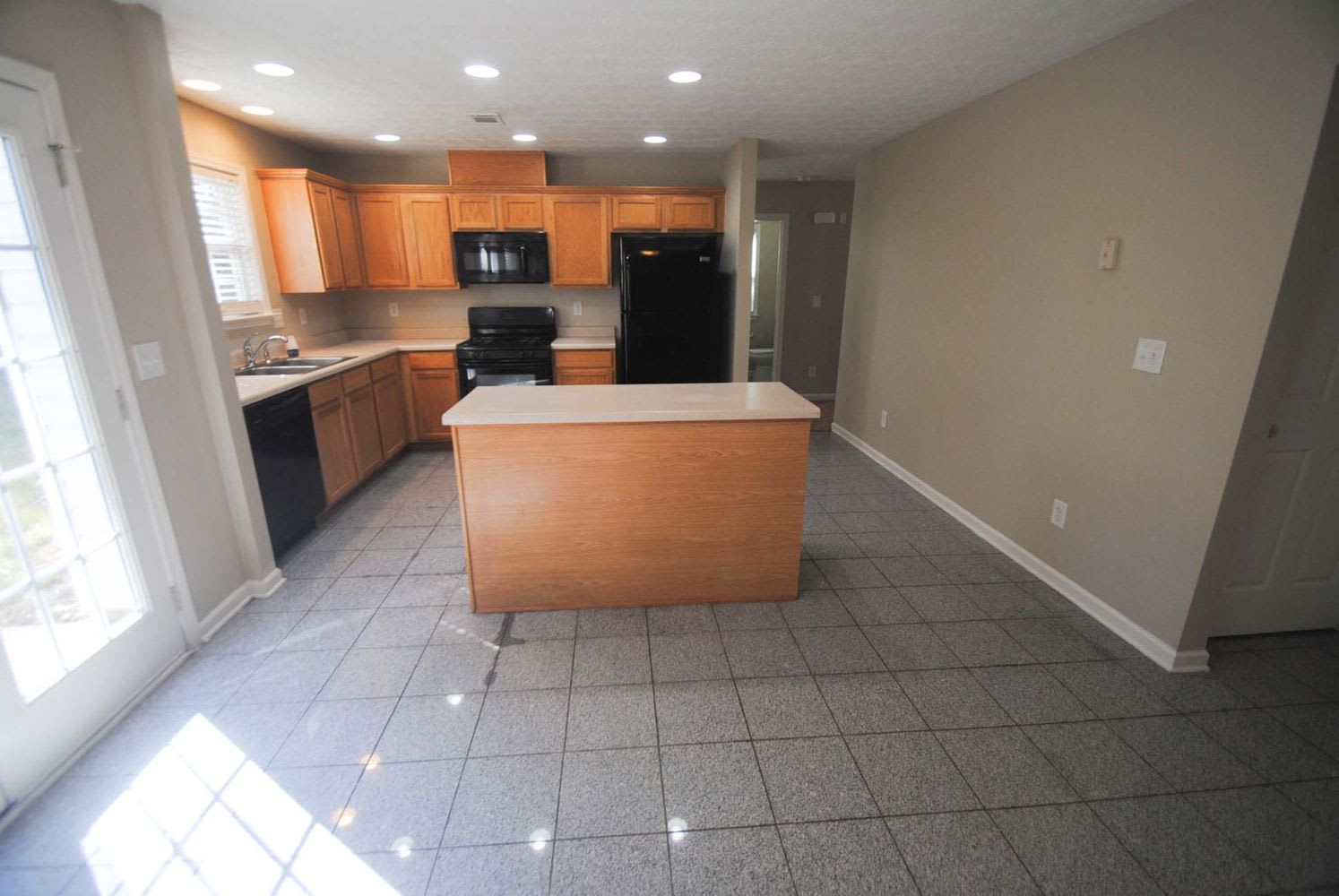 2327 Pierce Way photo 3