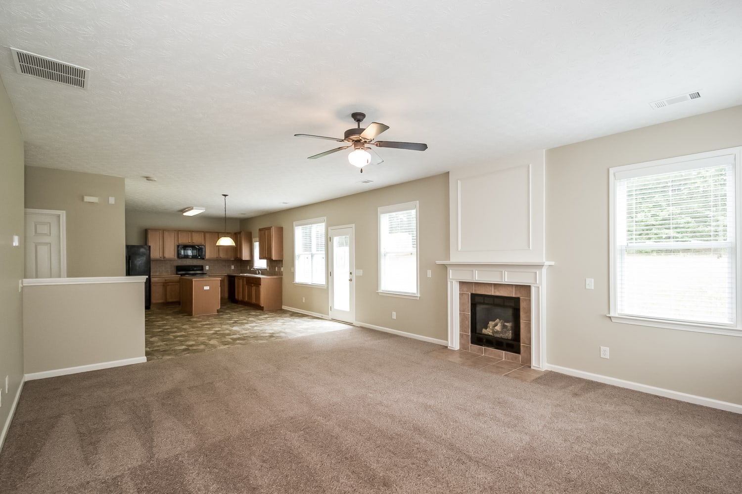 2900 Cooper Woods Dr photo 4
