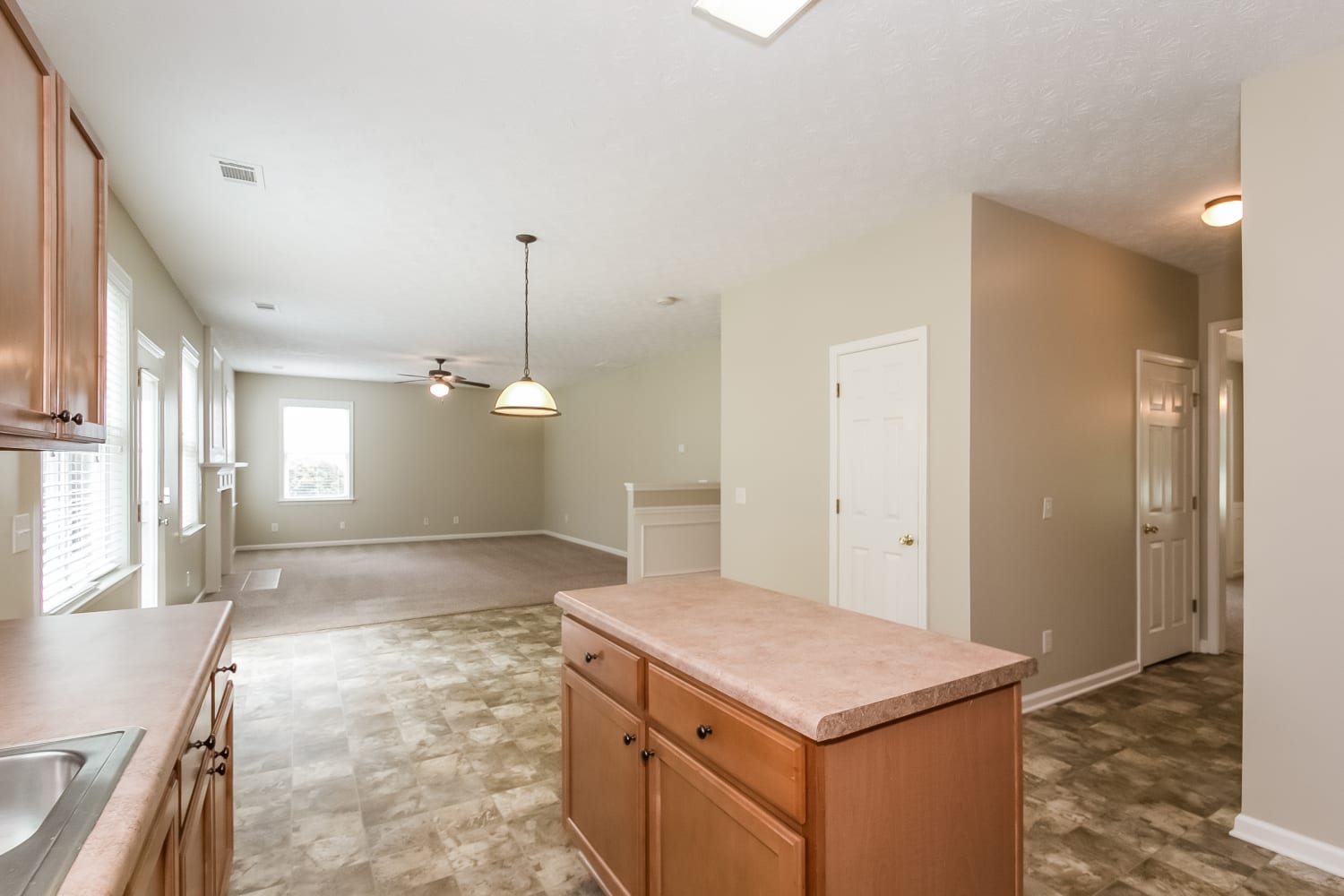 2900 Cooper Woods Dr photo 5