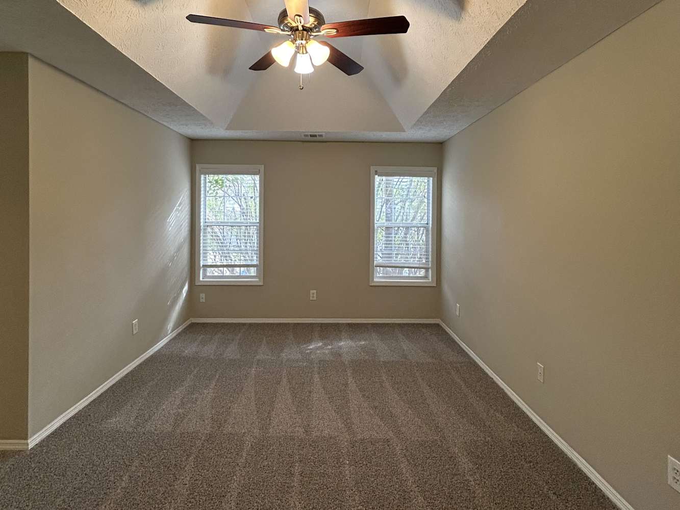 3763 Laurel Green Way NW photo 5