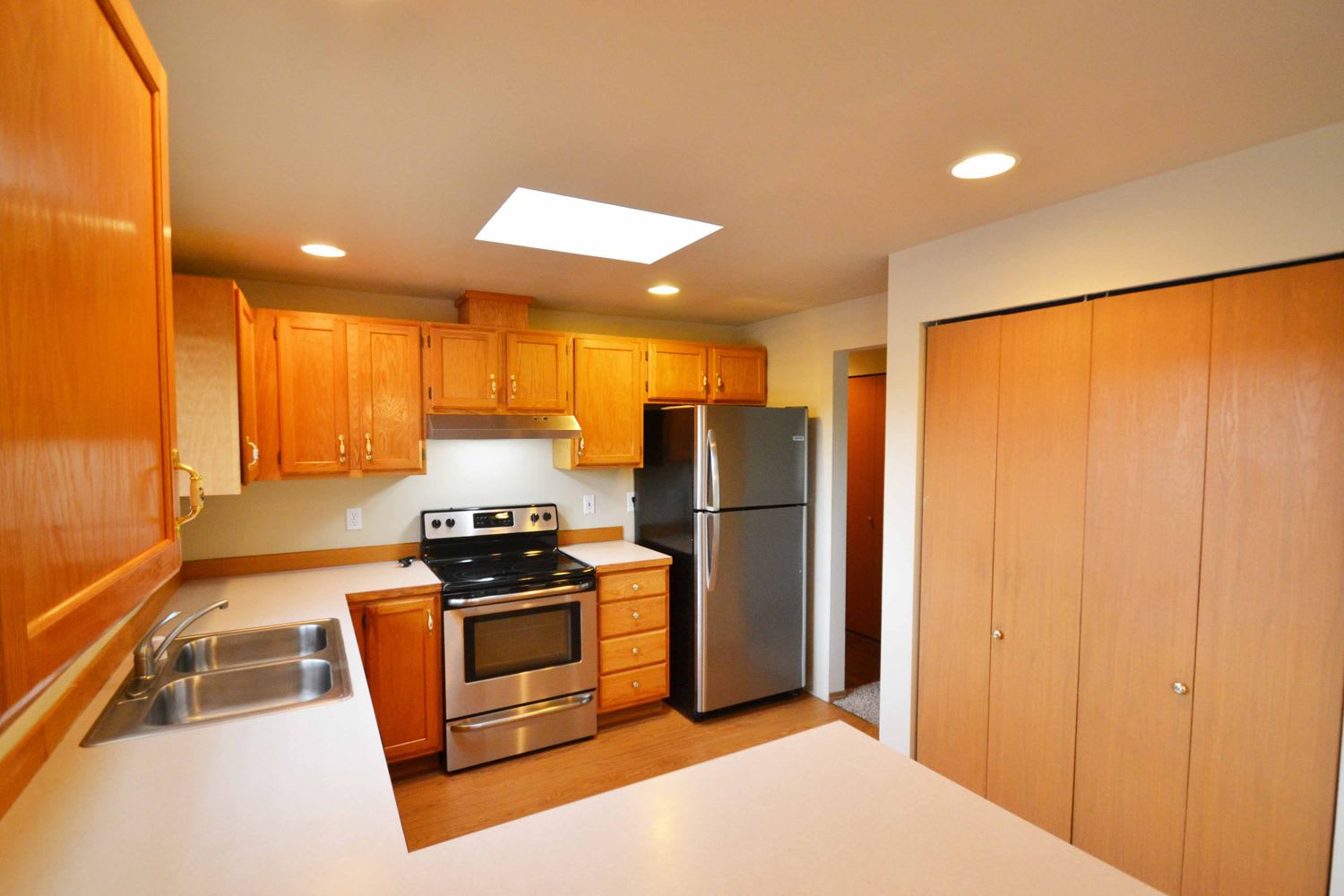 146 Seattle Blvd S photo 4