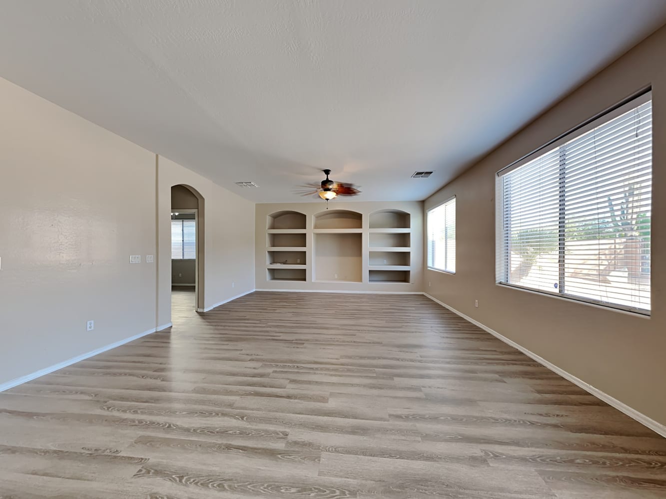 8337 W Andrea Dr photo 5