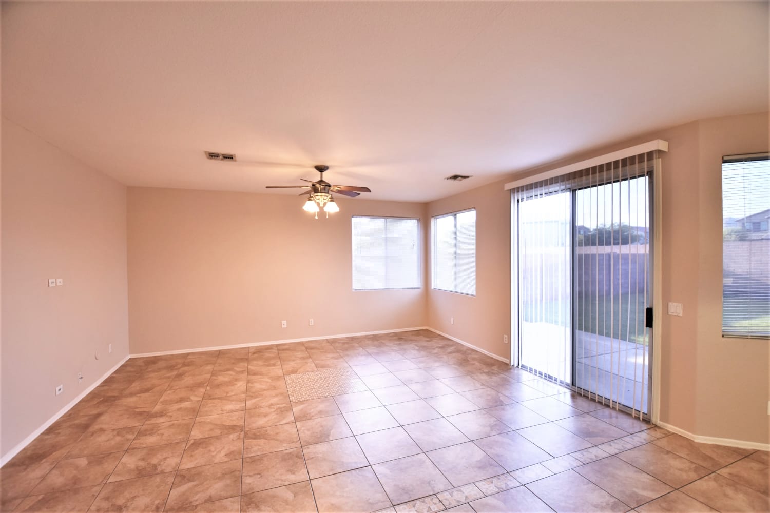 3219 W Maldonado Rd photo 4