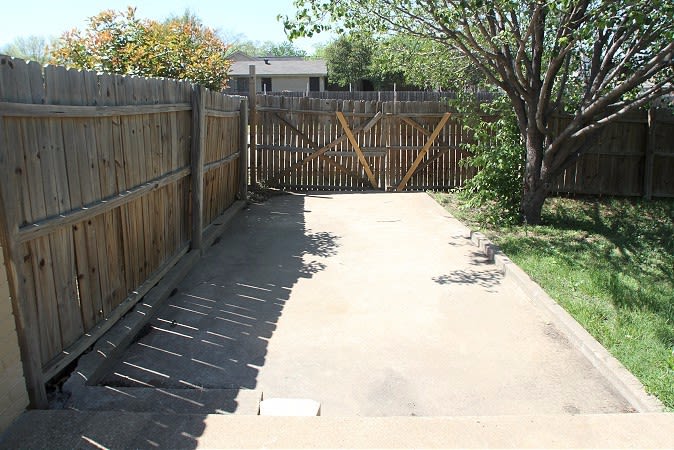 501 Kalmia Dr photo 2