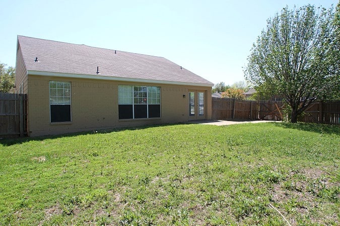 501 Kalmia Dr photo 5