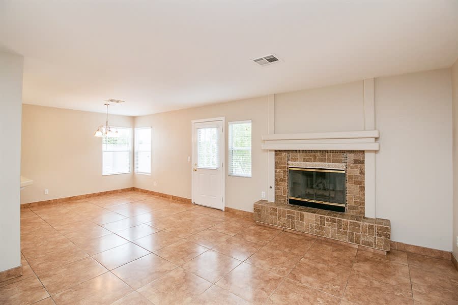 1628 Sun Canyon Ct photo 3