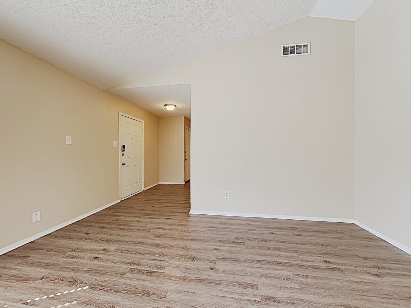 503 Thorn Wood Dr photo 4