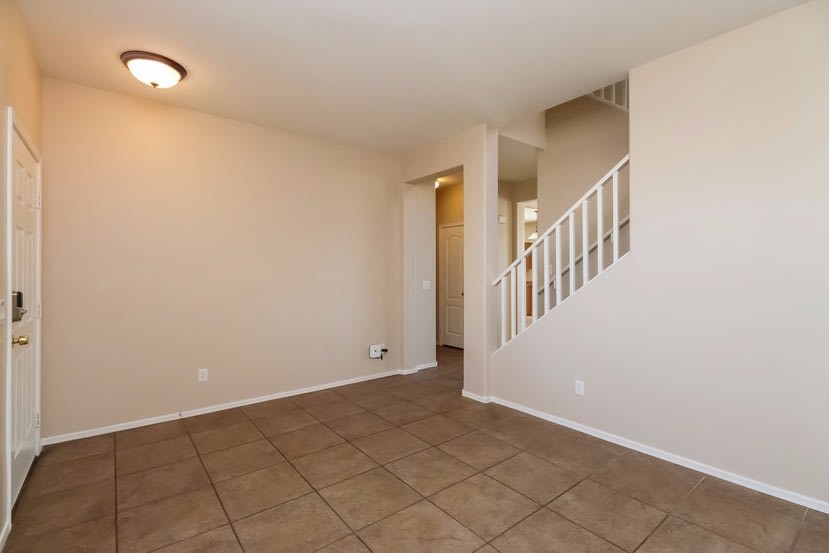 7343 W St Charles Ave photo 4