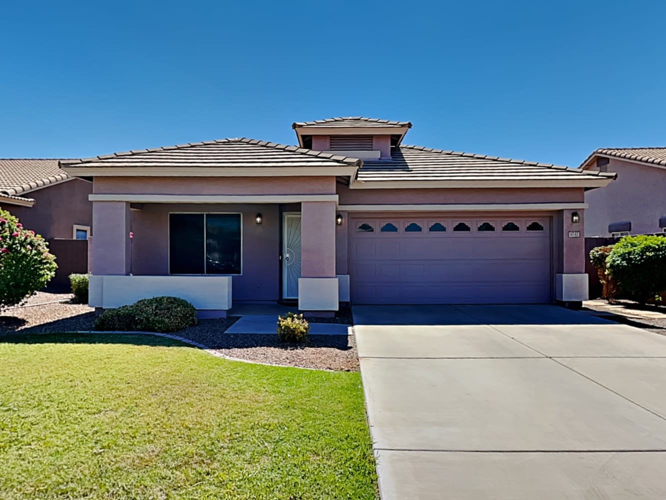 3717 E Remington Dr photo 2