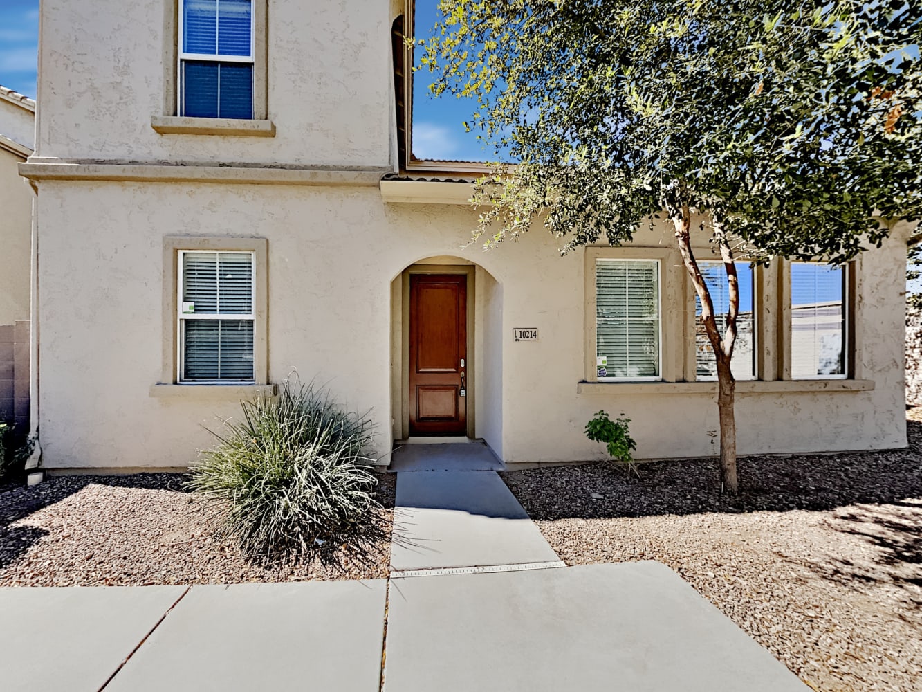 10214 E Isleta Ave