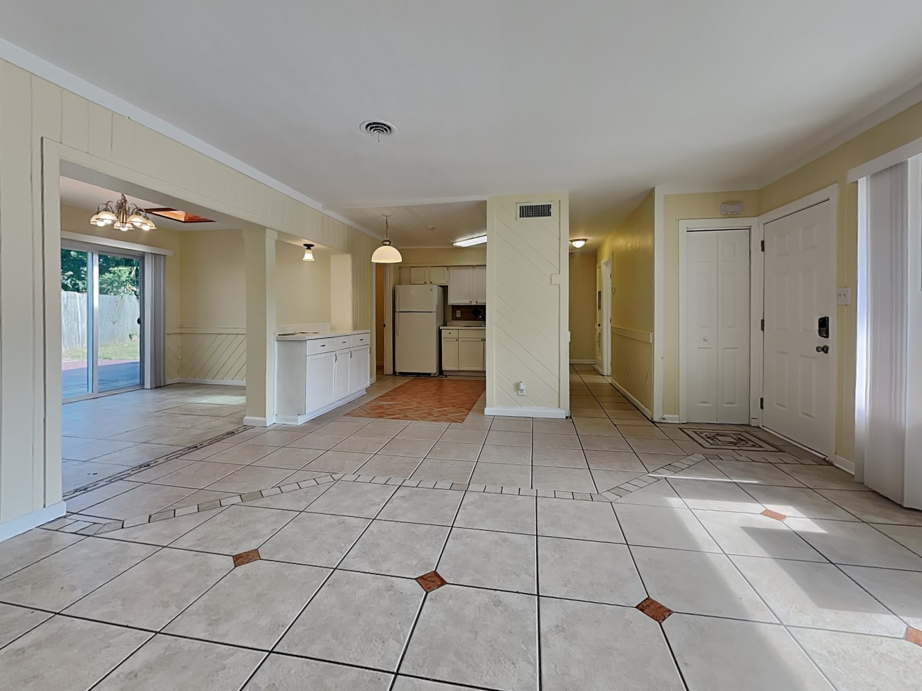 508 Zinnia Dr photo 4