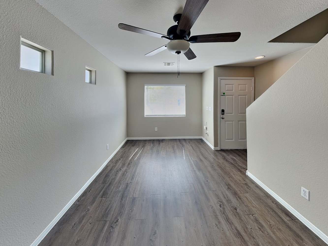 5213 Los Pinos St photo 5
